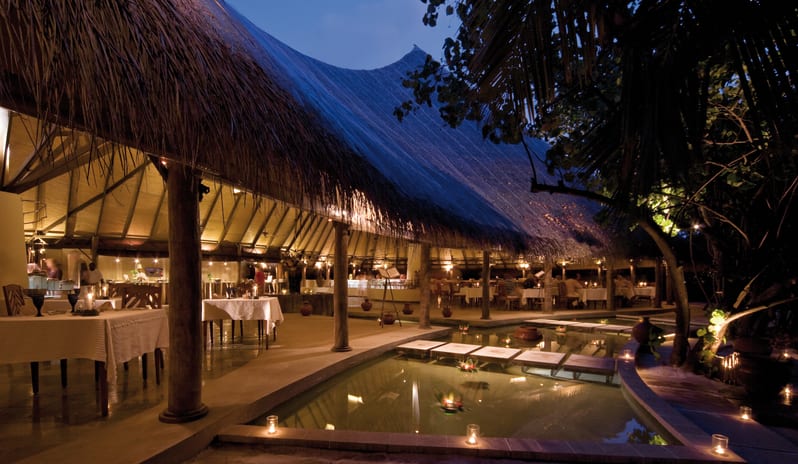 COCO PALM DHUNI KOLHU - COWRIE RESTAURANT NIGHT